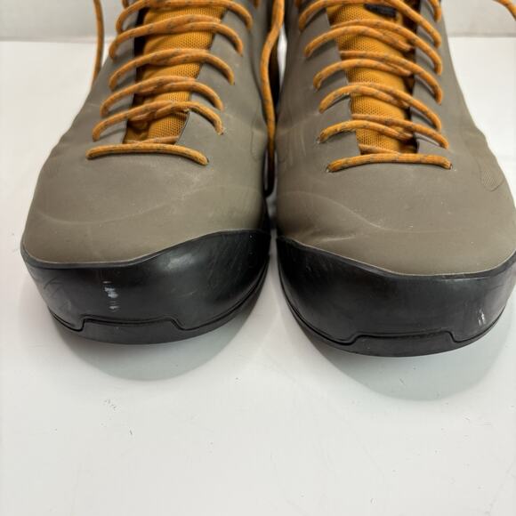 ARC’TERYX Acrux SL Approach Men’s 10 Gray Hiking/ Trail Running Shoes Vibram - Picture 11 of 12